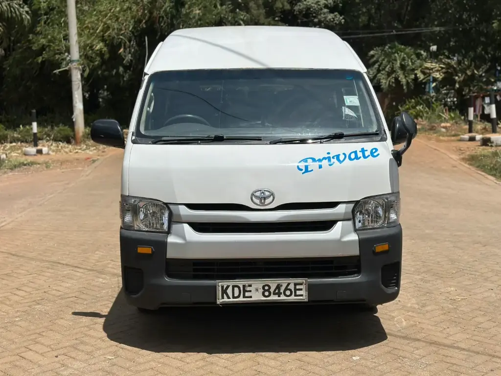 Toyota Hiace 9L