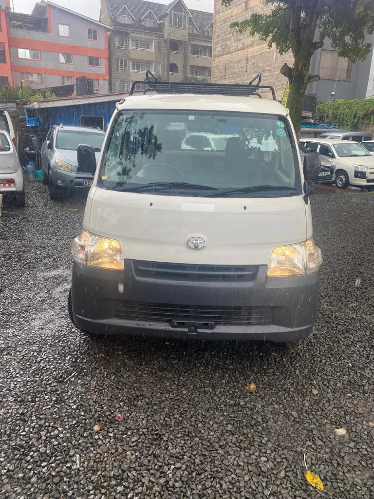 Toyota Town-Ace Dx