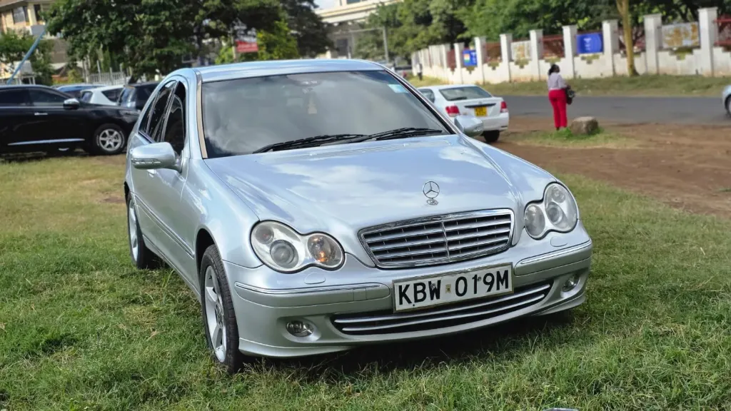 Mercedes Benz C180