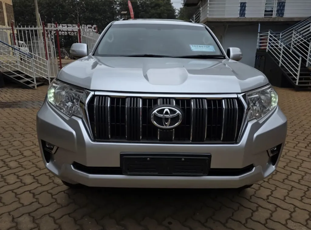 Toyota Landcruiser VX Prado