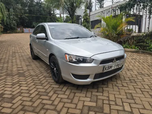 Mitsubishi Lancer 